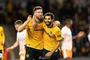 国足踢出赛季最佳半场？（国足上演本赛季最精彩半场？）