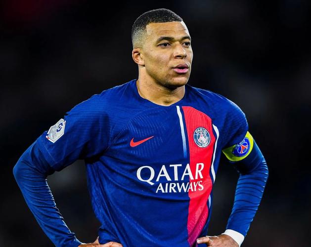 官方：泽林斯基战维罗纳轰出的世界波当选意甲11月最佳进球（意甲官宣：泽林斯基对阵维罗纳的惊艳世界波当选11月最佳进球）