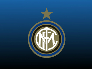 费尔明出席家乡的球迷俱乐部成立仪式，受到热烈欢迎（费尔明回乡参加球迷俱乐部成立仪式，现场反响热烈）